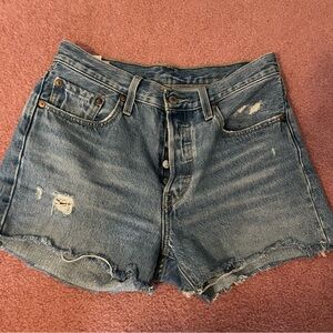 Levi’s 501 jean shorts women’s medium wash